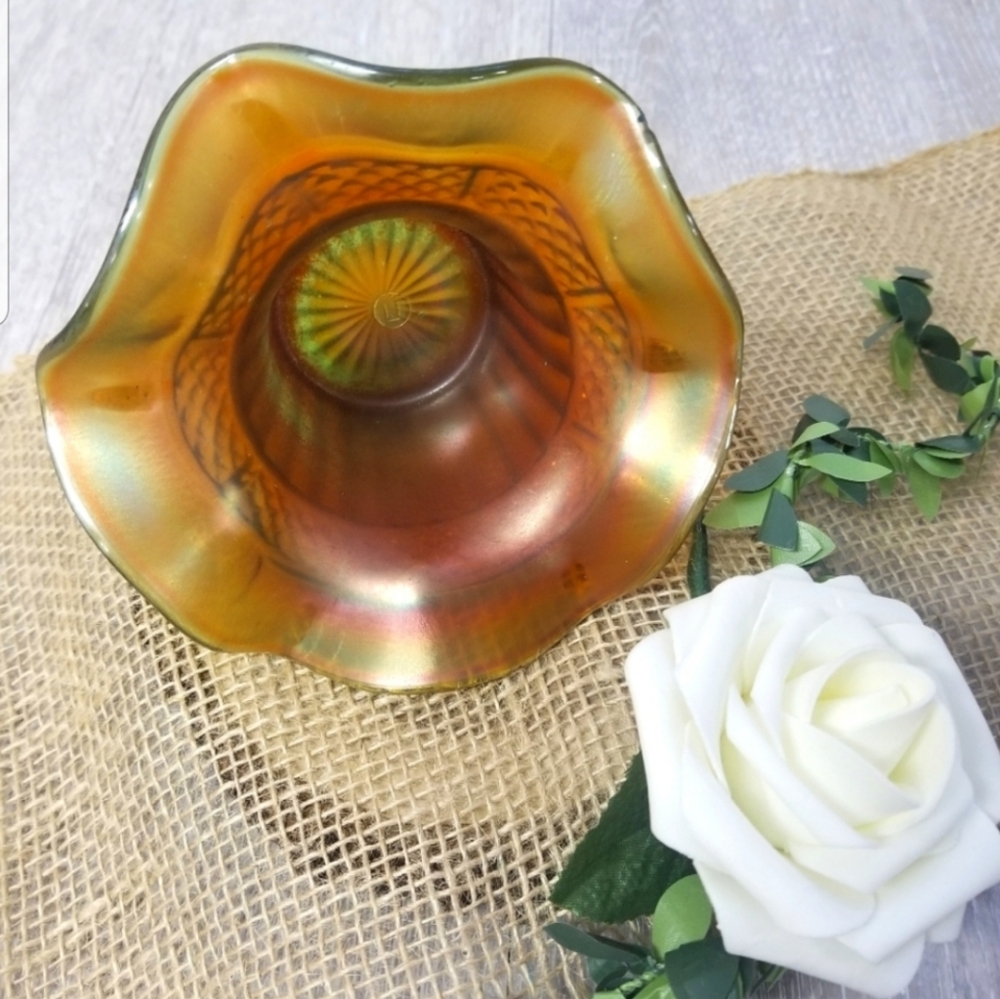 Carnival glass hat vase (Northwood)